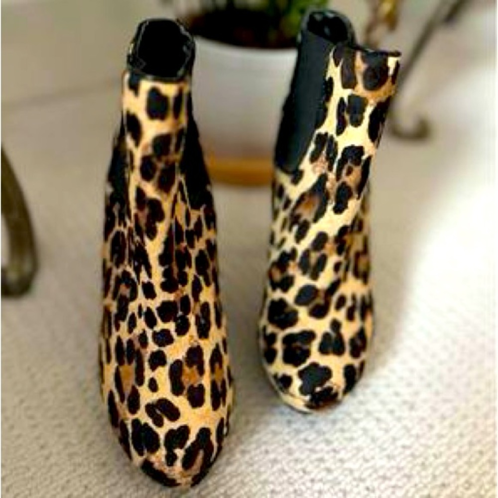 Gianni Bini Animal Print Leopard High Heel Booties Size 6.5